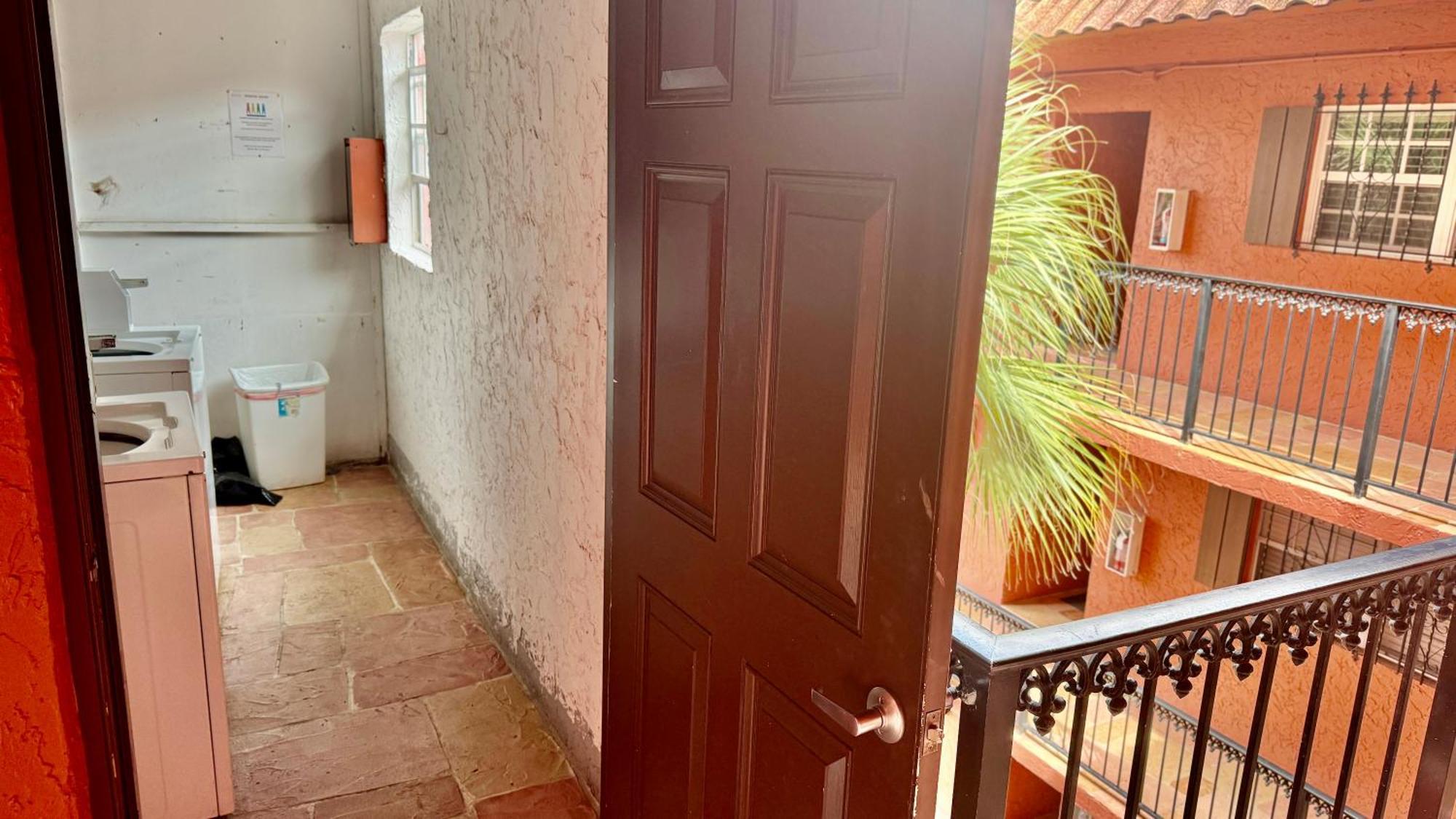 Fort Lauderdale Elegant Room Rental With Private Bath And Entrance Bagian luar foto